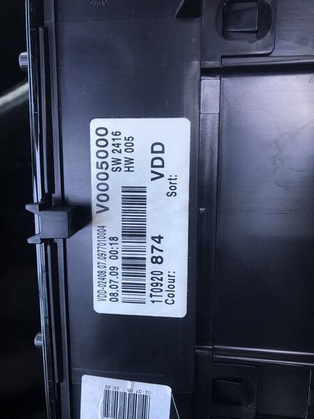 Приборная панель Volkswagen Touran  2009 1.4 Бензин Богуслав