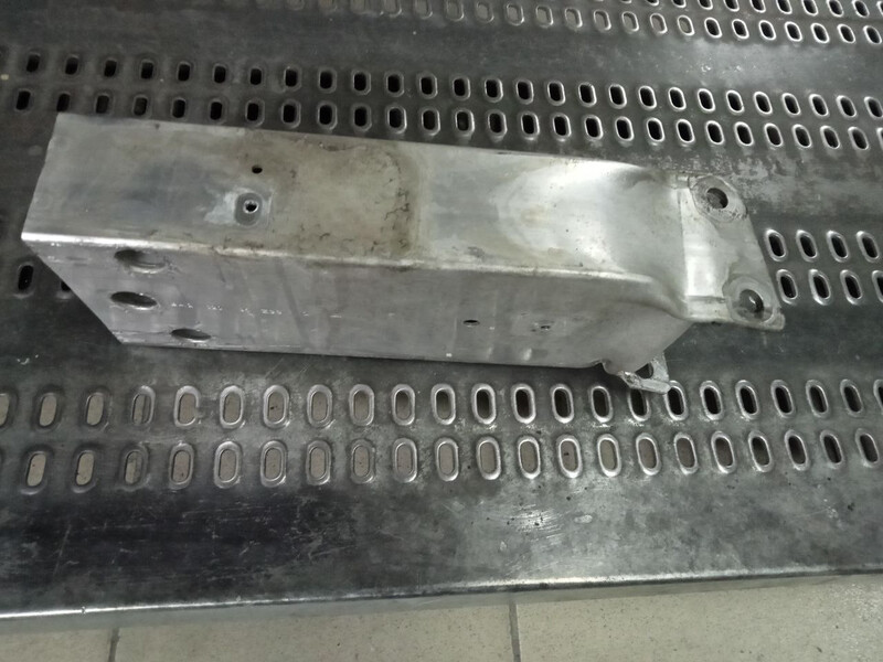 Крашбокс правый Mercedes-Benz CLA-Class  2015 2.5 Бензин Киев