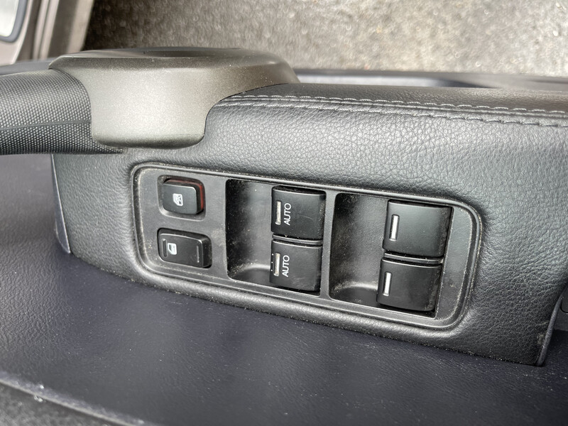 Кнопка стеклоподъемника Honda CR-V 3  2010 2.4 Бензин Киев