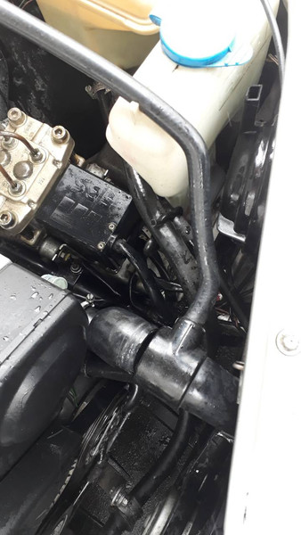 Патрубок радиатора Audi 100 C4  1993 2.8 Бензин Одесса