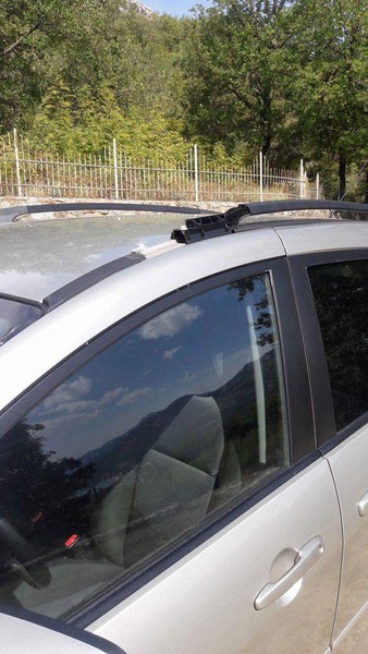 Крышка рейлинга левого Mazda 5  2006 универсал 2.0 Дизель Кривой Рог