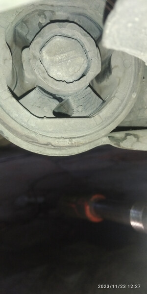 Сайлентблок рычага левый Ford Focus 3 2013 р.  2.0 л бензин Київ