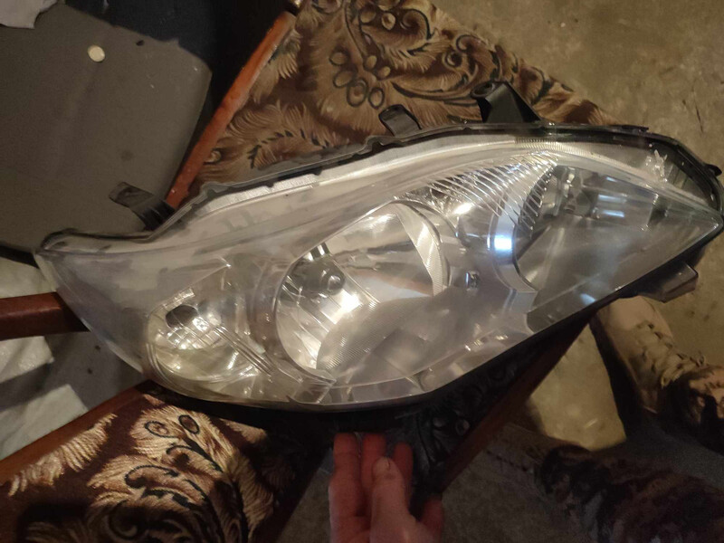 Фара передняя Toyota Corolla E140  2008  Электро 