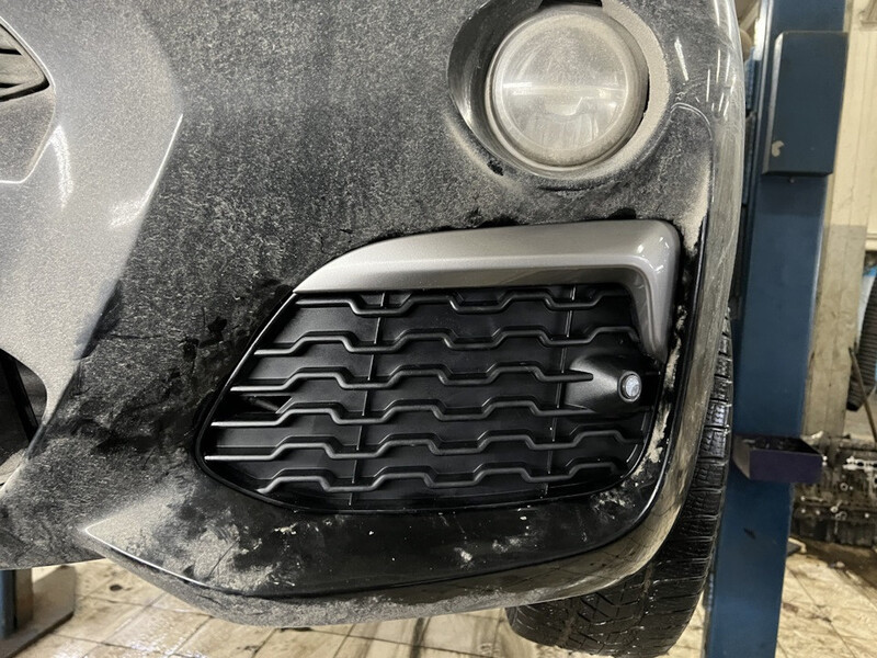 Решітки права та ліва, перед бампера під протитуманками BMW X4 M 40iX 2016 2.0 Бензин 