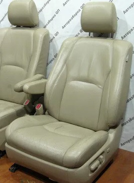 Оббивка водійського сидіння (сидіння в зборі) Lexus RX  2006 3.5 Бензин 