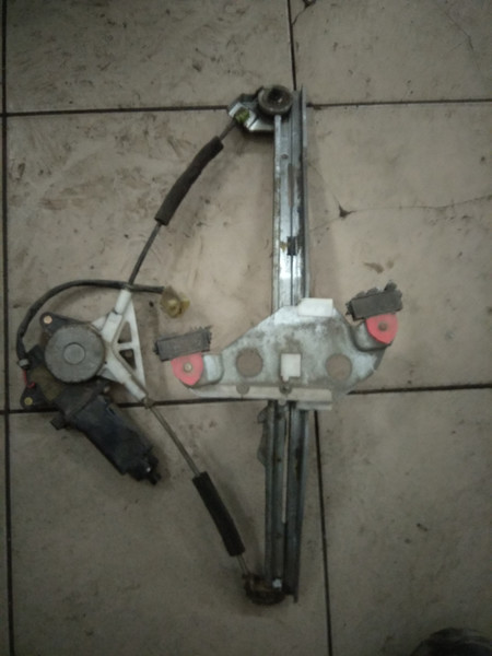 Механизм стеклоподъемника 69820-32110   Toyota Camry