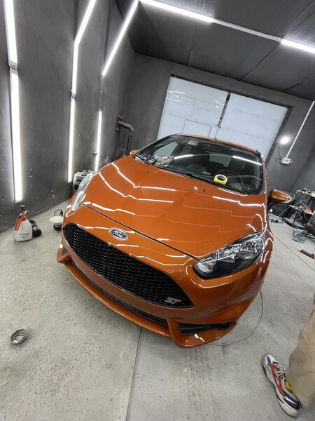 Бампер передний Ford Fiesta st mk7 хэтчбек 2017 г.  1.6 л бензин