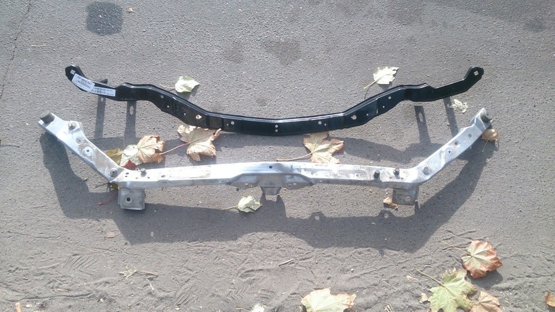 Панель передняя верхняя ремчасть (телевизор) Mitsubishi Lancer 9  2007 1.6 Бензин Северодонецьк
