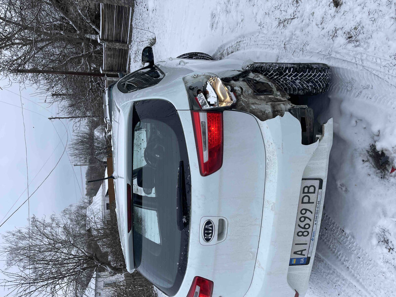 Бампер задній Kia Rio 3 хетчбек 2012 р.  1.6 л бензин Біла Церква