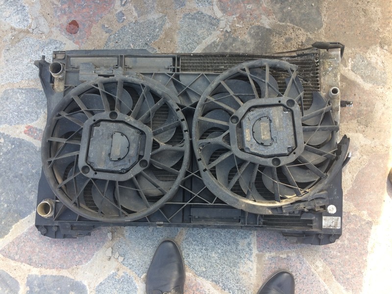 Радиаторы передние Audi A8 D3 2003 р.  4.2 л бензин Житомир