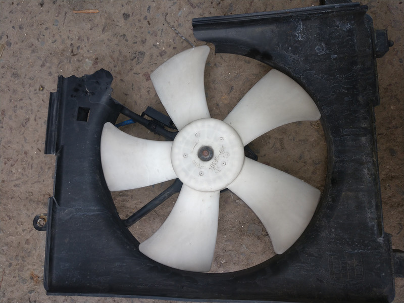 Дифузор Honda FR-V  2007 хетчбек 1.8 Бензин 