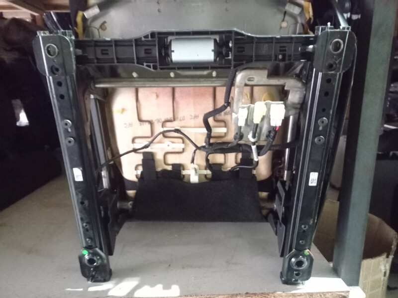 Переднє сидіння Nissan Rogue  2018 2.5 Бензин 