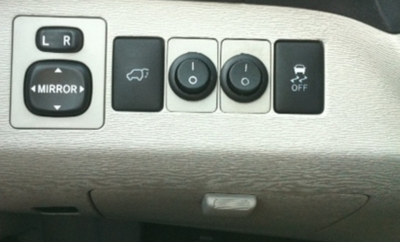 Заглушка Toyota Venza 2010 р.  3.5 л бензин Тячів