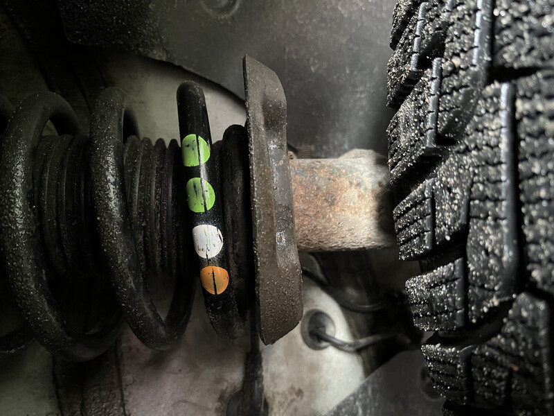 Пружина передня права Volkswagen Caddy 3  2008 1.9 Дизель 