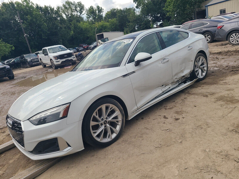 Двери передние левые Audi A5 2023 г.  2.0 л бензин Киев
