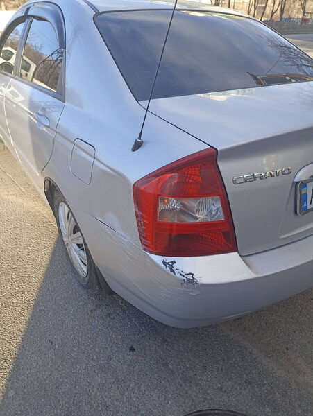 Фонарь задний левый 924012F010   Kia Cerato