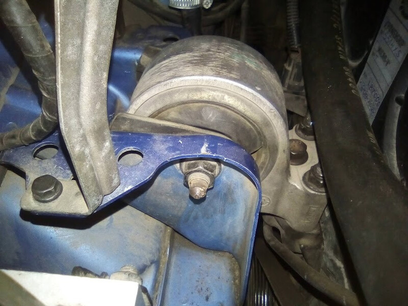 Подушка двигателя правая каризма Mitsubishi Carisma  2002 Одесса
