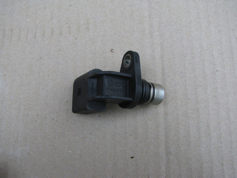 Датчик положения распредвала 06A 905 161A   Volkswagen Passat, Volkswagen Sharan