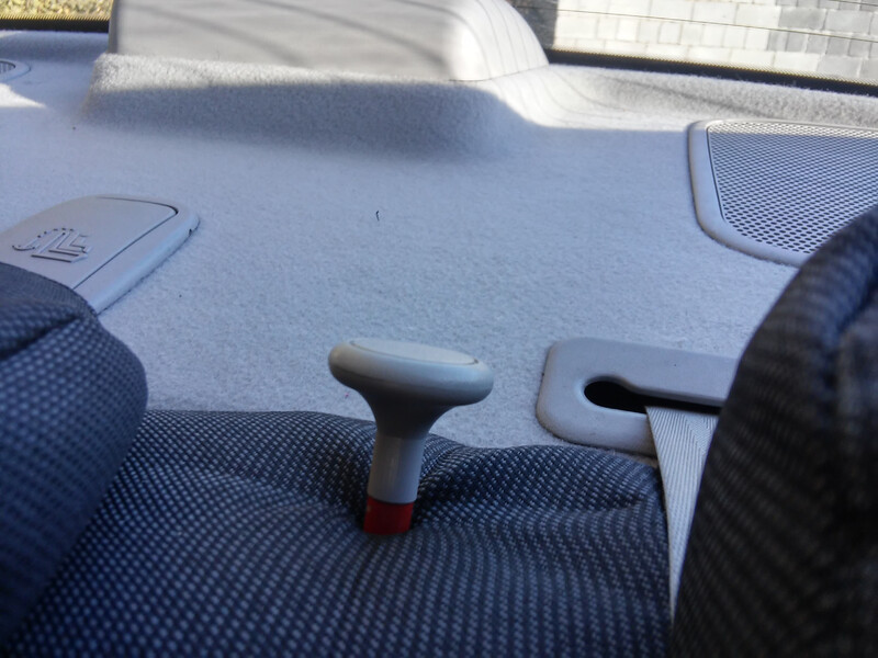 Ручка откидывания заднего сидения Hyundai Accent  2008 1.4 Бензин 