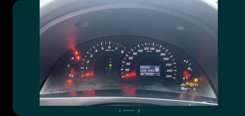 Приладова панель Toyota Camry  2011 2.4 Бензин 