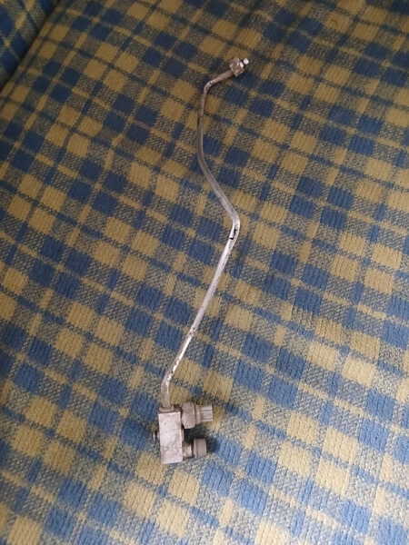 Трубка кондиціонера Toyota Hiace  2001 2.4 Дизель 