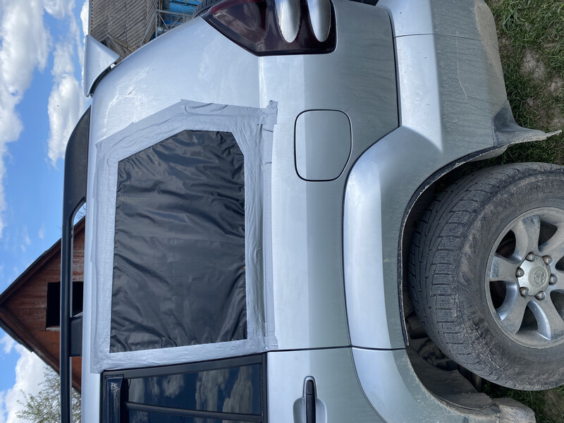 Стекло боковое левое Toyota Land Cruiser Prado 120  2006 4.0 Бензин Винница