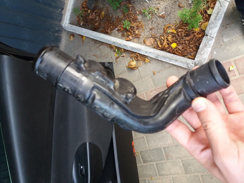 Трубка до теплообмінника Renault Trafic  2013 2.0 Дизель Дубно