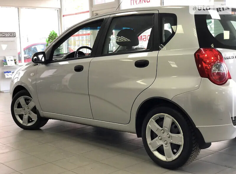 Две левые двери Chevrolet Aveo хетчбек 2010 р.  1.5 л бензин Київ