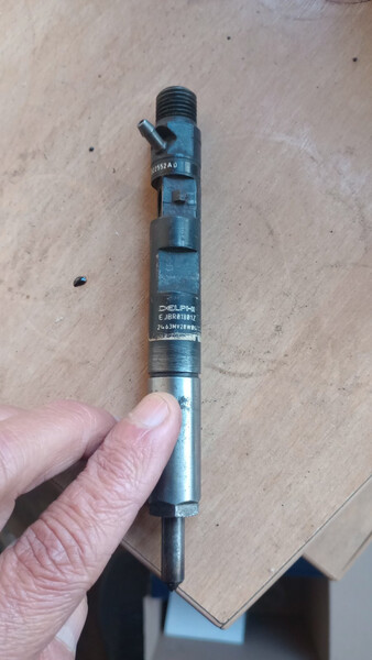 Форсунка Nissan Kubistar  2001 1.6 Бензин Львов