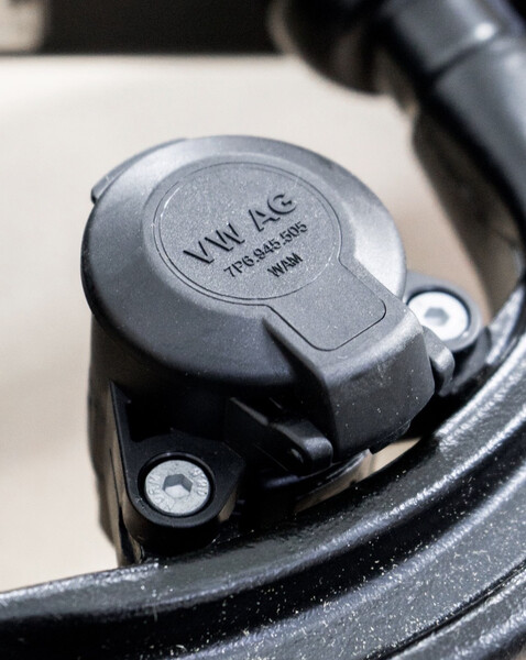 Кришка розетки фаркопа vag, номер деталі 7p6.945.505 Audi A6 C7  2012 2.0 Дизель Володарка