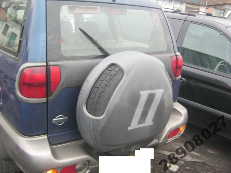 Скло ляди Nissan Terrano II  1996 2.7 Дизель 