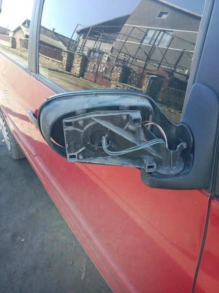 Накладка зеркала права Volkswagen Sharan  1998 1.8 Бензин 