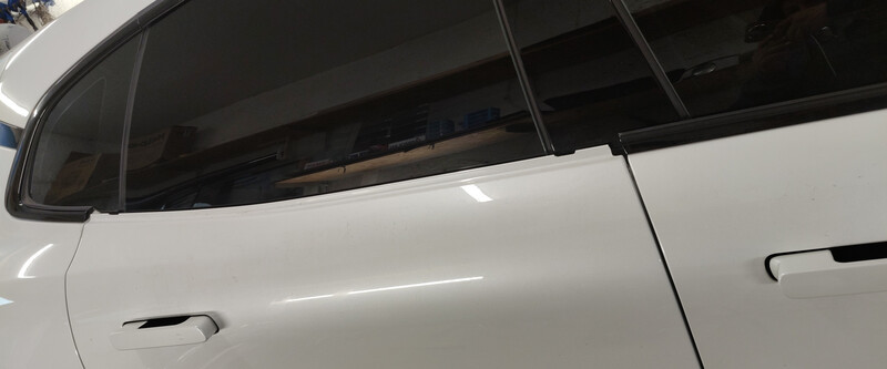 Накладка двери наружнаяна стекло Zeekr 001  2024 хэтчбек 1.0 Электро Киев