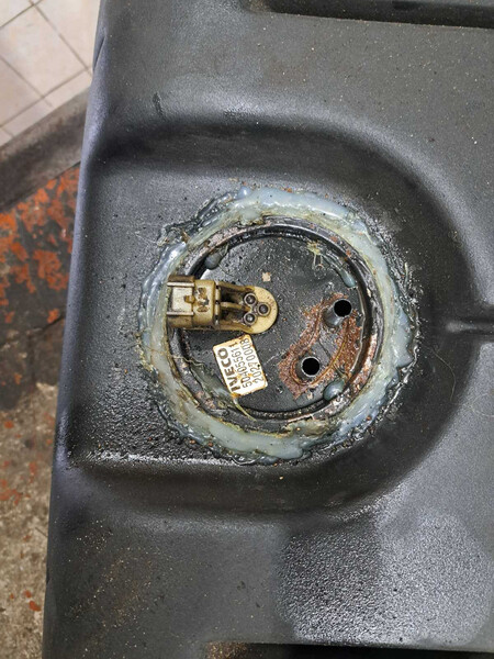 Топливный бак 500380343   Iveco Daily