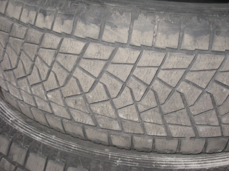 Резина Bridgestone Blizzak 235/60R18 зима 1 шт Lexus RX 2009 г.  3.2 л бензин Киев