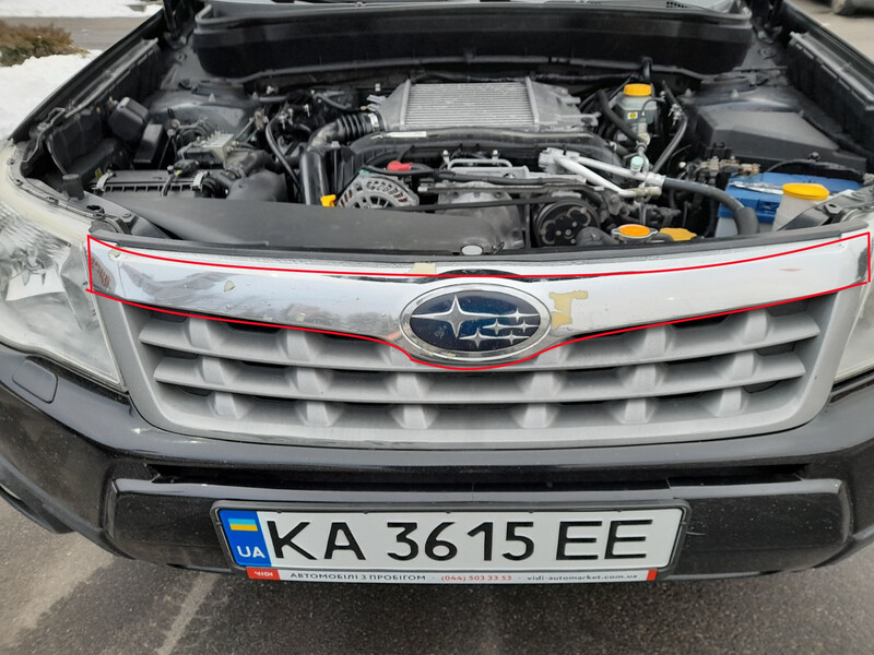 Накладка решітки радіатора Subaru Forester SH  2011 універсал 2.0 Дизель 