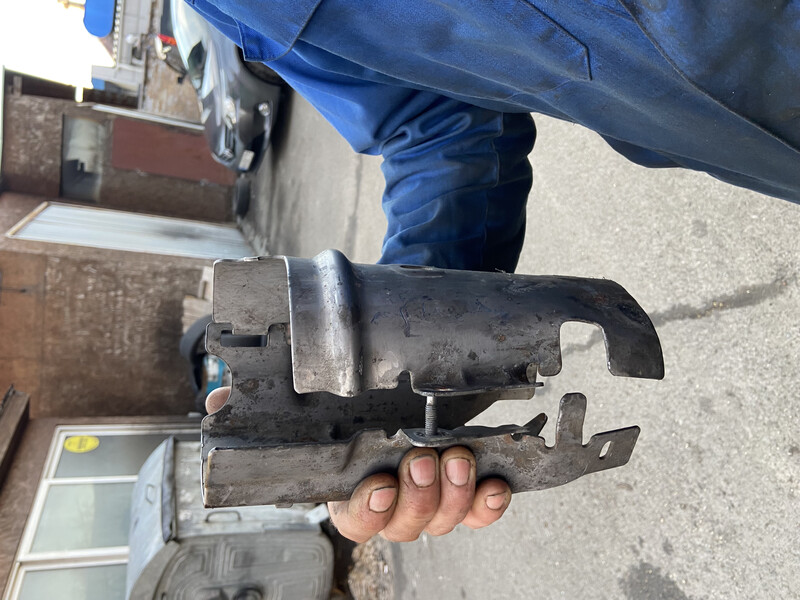 Держатель топливного фильтра Renault Grand Scenic 3  2014 універсал 1.5 Дизель 