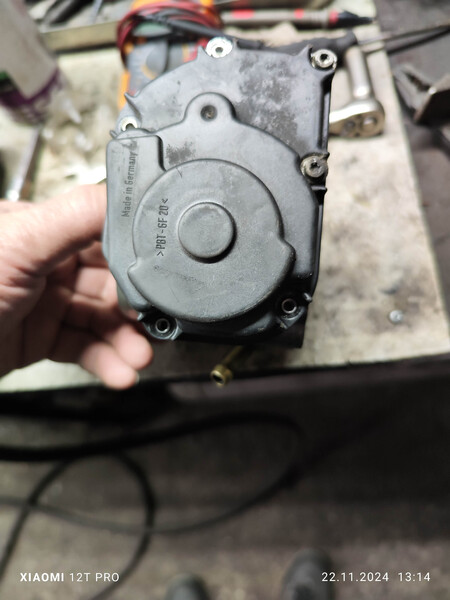 Дроссельная заслонка 06A133064J   Audi A3, Seat Leon, Skoda Octavia, Skoda Octavia Tour, Volkswagen Golf