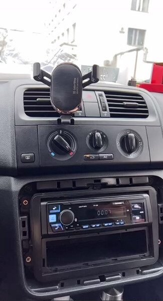 Накладка центральной консоли Skoda Fabia 2  2013 хэтчбек 1.2 Бензин Одесса