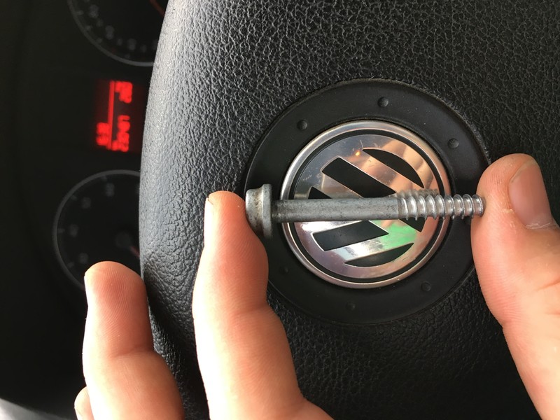 Саморез дроссельной заслонки Volkswagen Golf Plus  2007 хетчбек 16.0 Бензин 