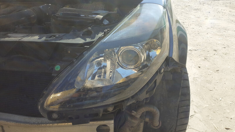 Фара передняя правая Renault Clio  2010 хэтчбек 1.4 Бензин Хмельницкий
