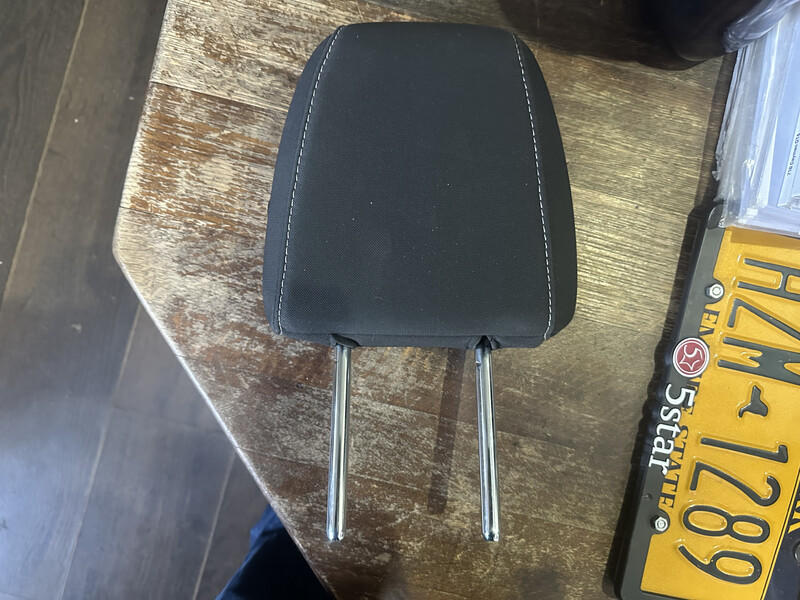 Подголовник Ford Escape  2018 1.5 Бензин Одесса