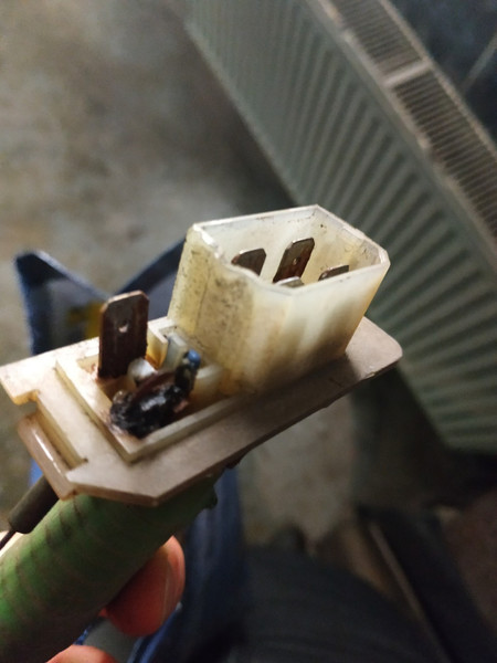 Резистор вентилятора печки Opel Astra h 1993 универсал 1.6 Бензин Ирпень