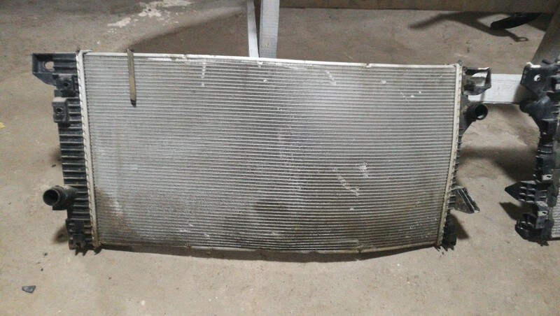 Радиатор охлаждения двигателя Ford F-150 2016 г.  3.5 л бензин Житомир