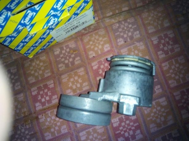 Натяжной ролик ремня генератора Renault Laguna 2  2003 универсал 1.9 Дизель Херсон