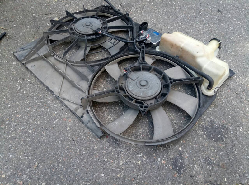 Диффузор в сборе 16711-31310   Lexus RX