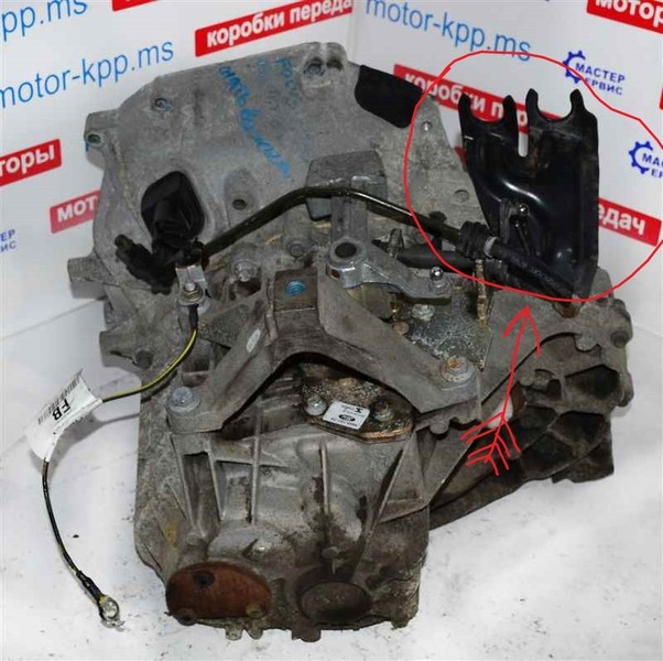 Кронштейн тросов Ford C-Max 2006 р.  1.8 л бензин Харків