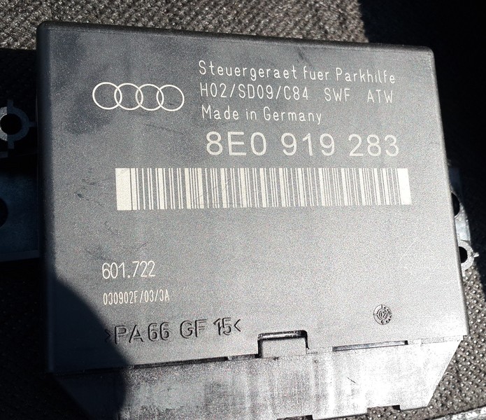 Блок управления парктроником Audi A6 C5 универсал 2002 г.  2.5 л дизель Ровно
