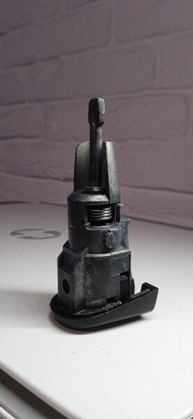 Лічинка замку двері Skoda Fabia  2003 универсал 1.4 Бензин 