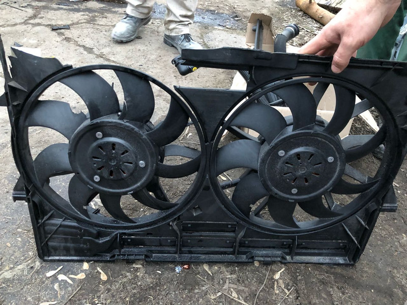 Вентилятор радиатора 4H0 959 455 AE   Audi A6, Audi A7, Audi Q5